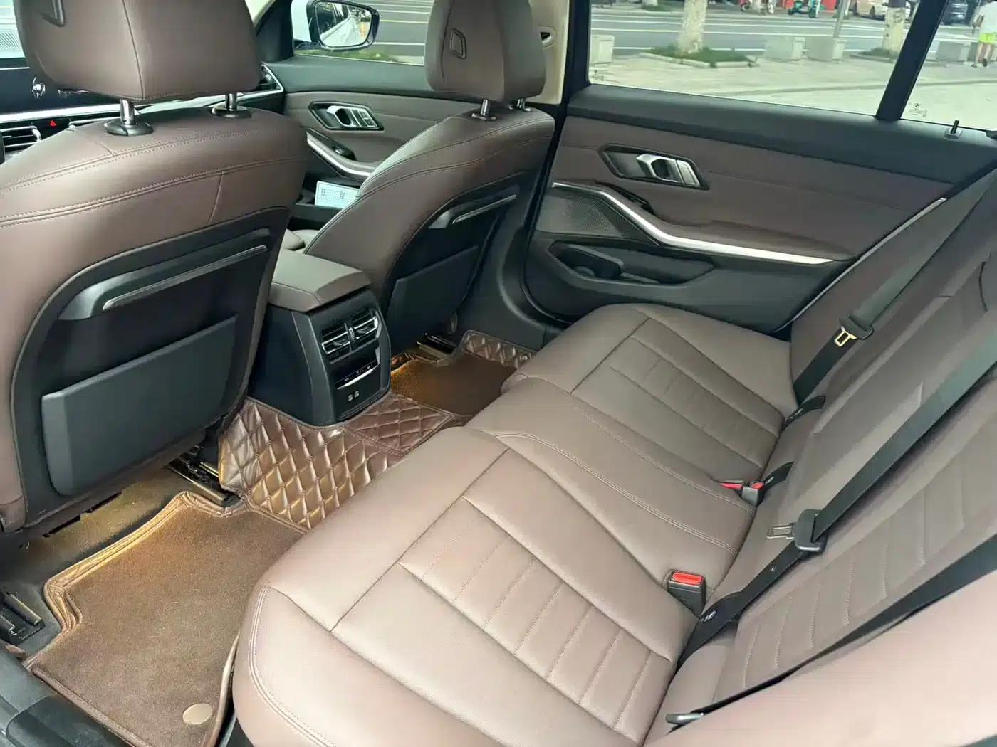 2021 BMW 3 Series 320Li M Sport Package — миниатюра 8