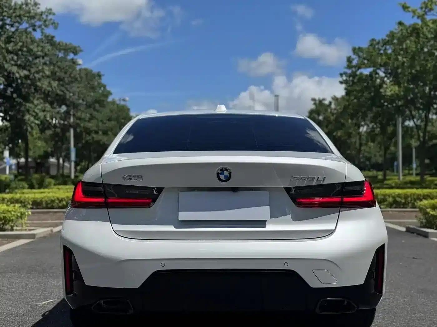 2025 BMW 3 Series 330i M Sport Shadow Edition — миниатюра 4