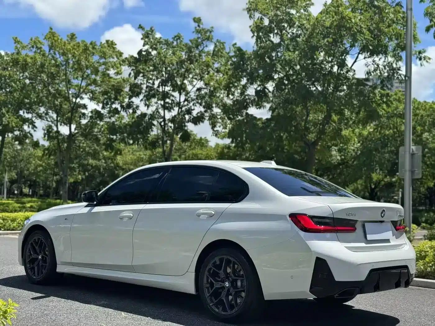 2025 BMW 3 Series 330i M Sport Shadow Edition — миниатюра 5