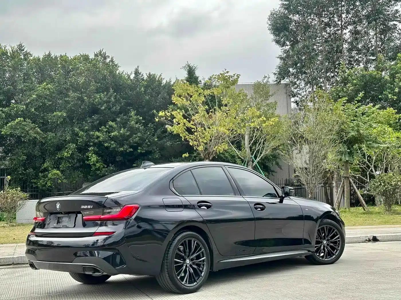 2021 BMW 3 Series Facelift 325i M Sport Shadow Edition — миниатюра 4