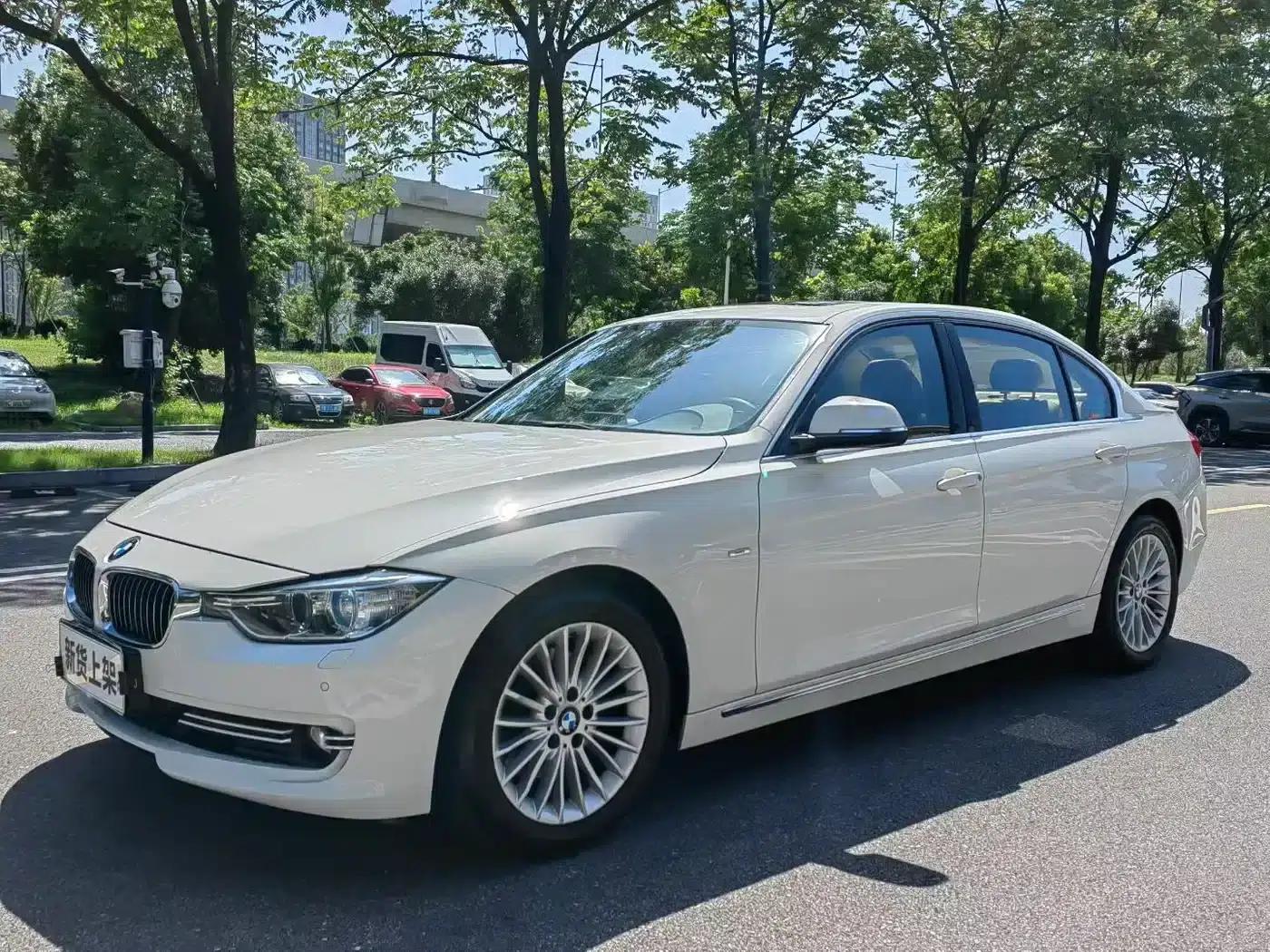 BMW 3 Series 2013 320Li Luxury Design Package — миниатюра 1