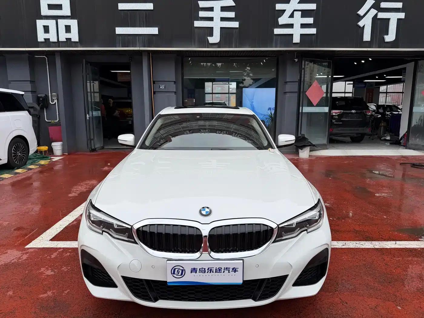 2022 BMW 3 Series 320Li M Sport Package — миниатюра 1