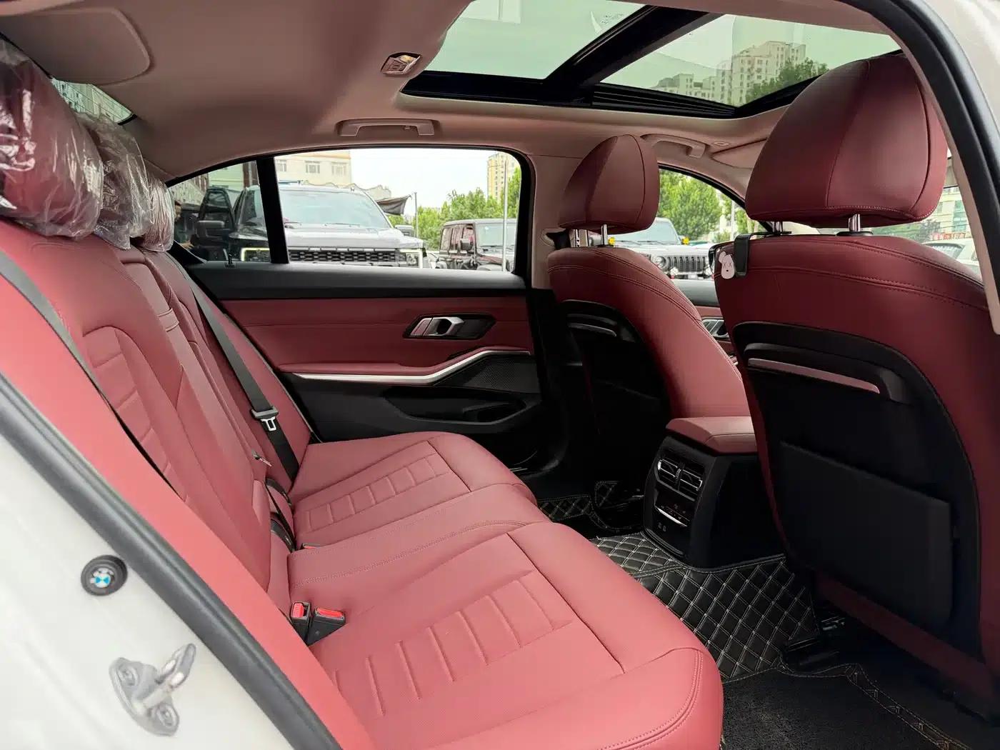 2022 BMW 3 Series 320Li M Sport Package — миниатюра 13