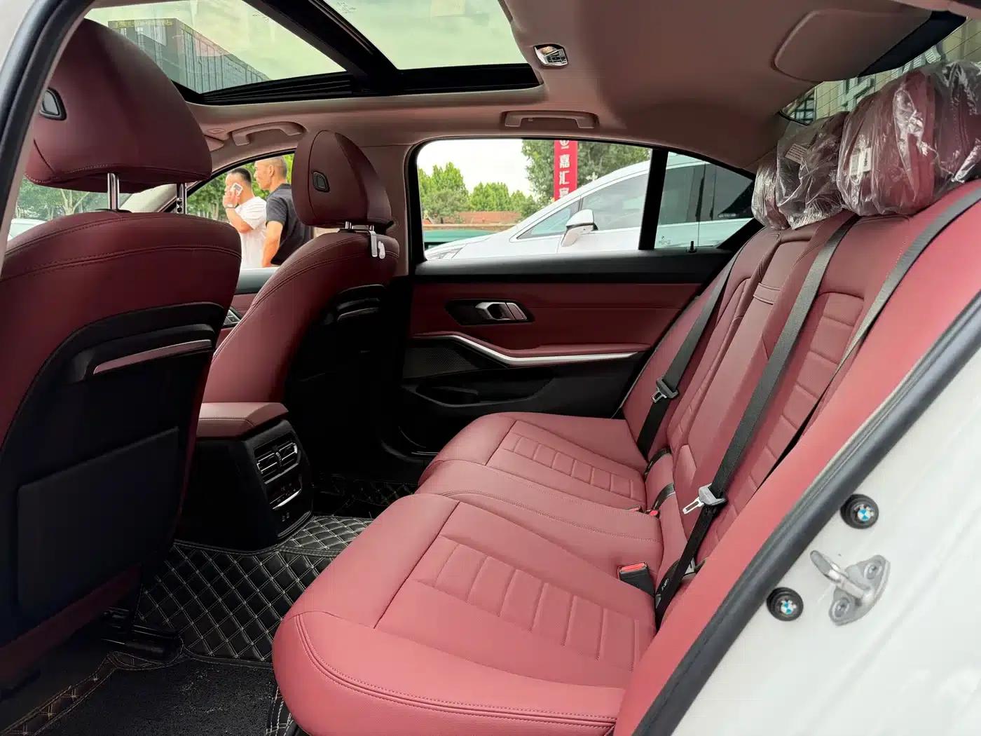 2022 BMW 3 Series 320Li M Sport Package — миниатюра 8
