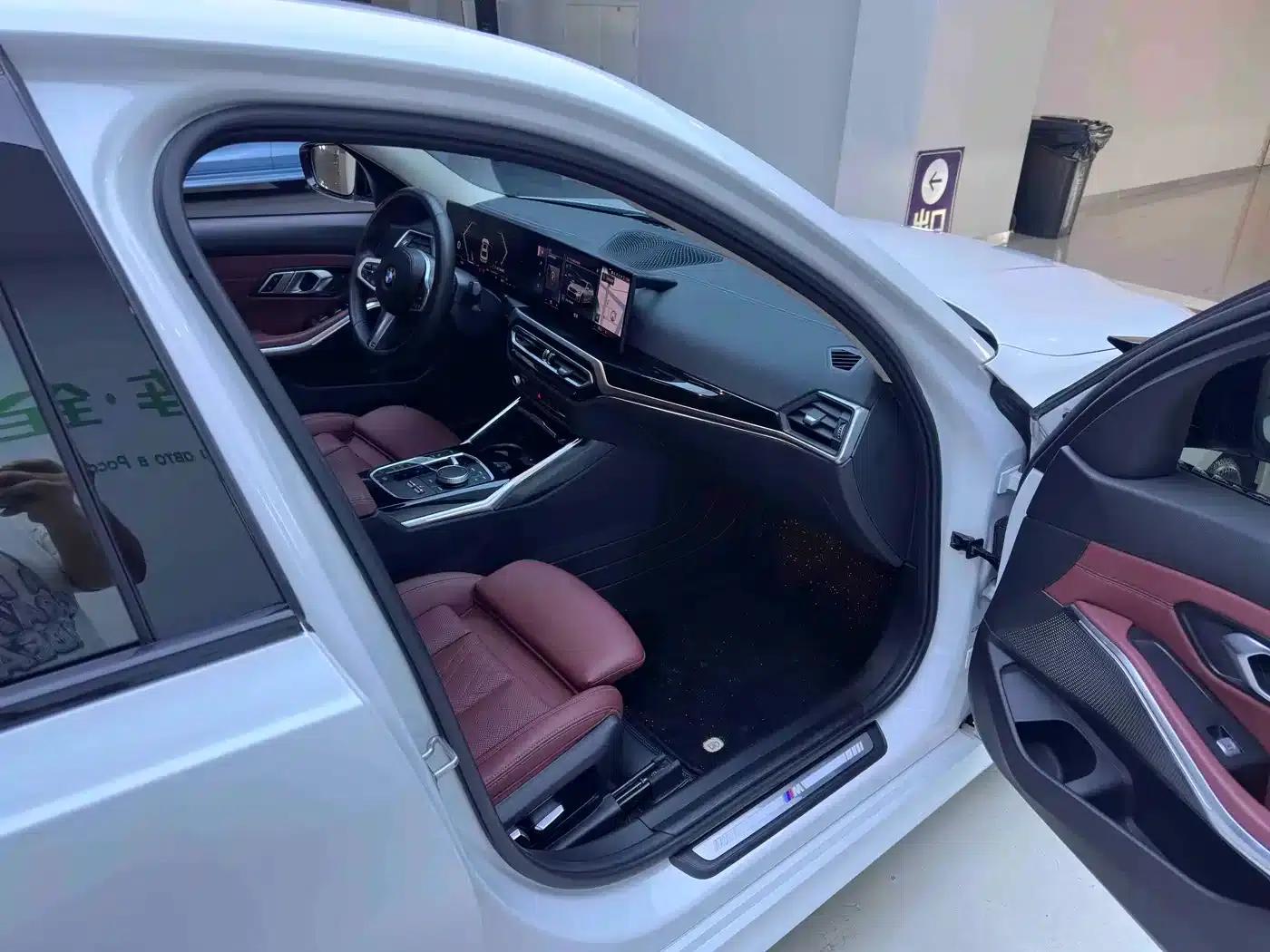 2023 BMW 3 Series 320Li M Sport Package — миниатюра 11