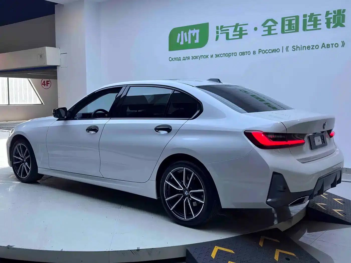 2023 BMW 3 Series 320Li M Sport Package — миниатюра 4