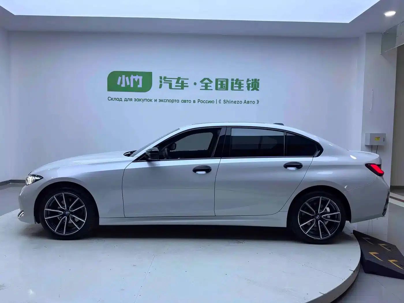 2023 BMW 3 Series 320Li M Sport Package — миниатюра 8