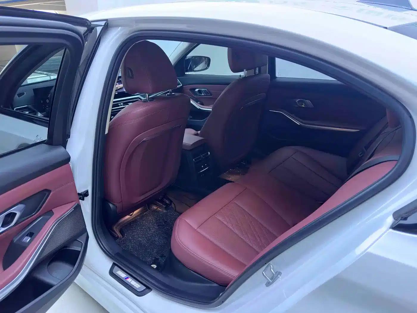 2023 BMW 3 Series 320Li M Sport Package — миниатюра 10