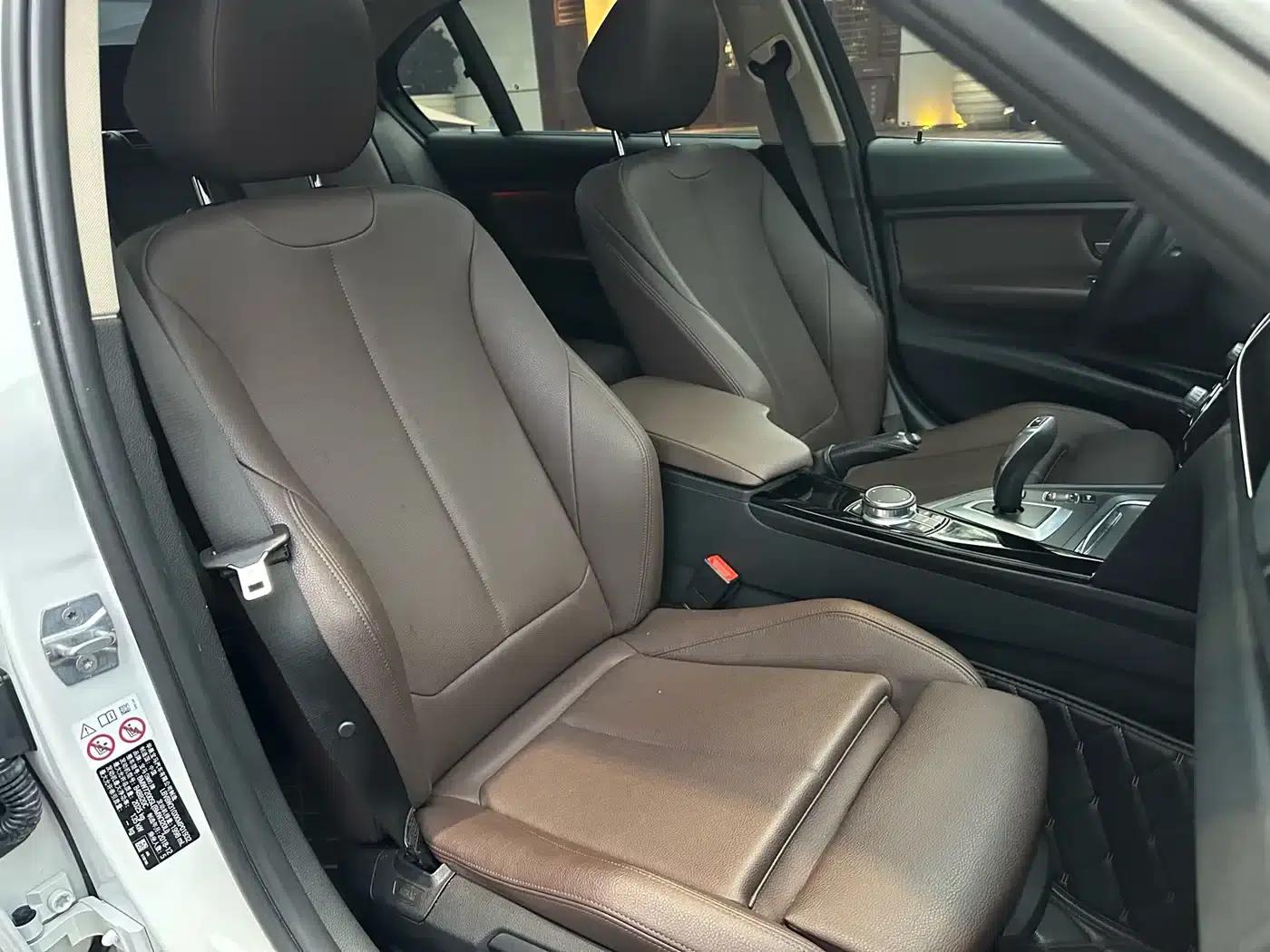 BMW 3 Series 2019 320Li Fashion Edition — миниатюра 23