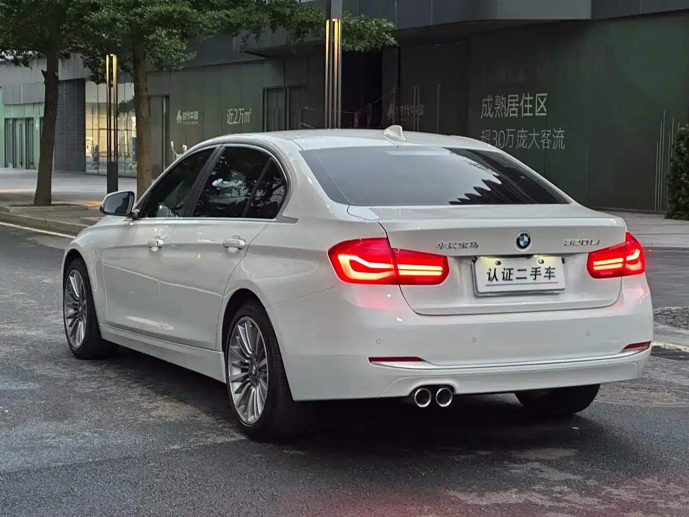 BMW 3 Series 2019 320Li Fashion Edition — миниатюра 26