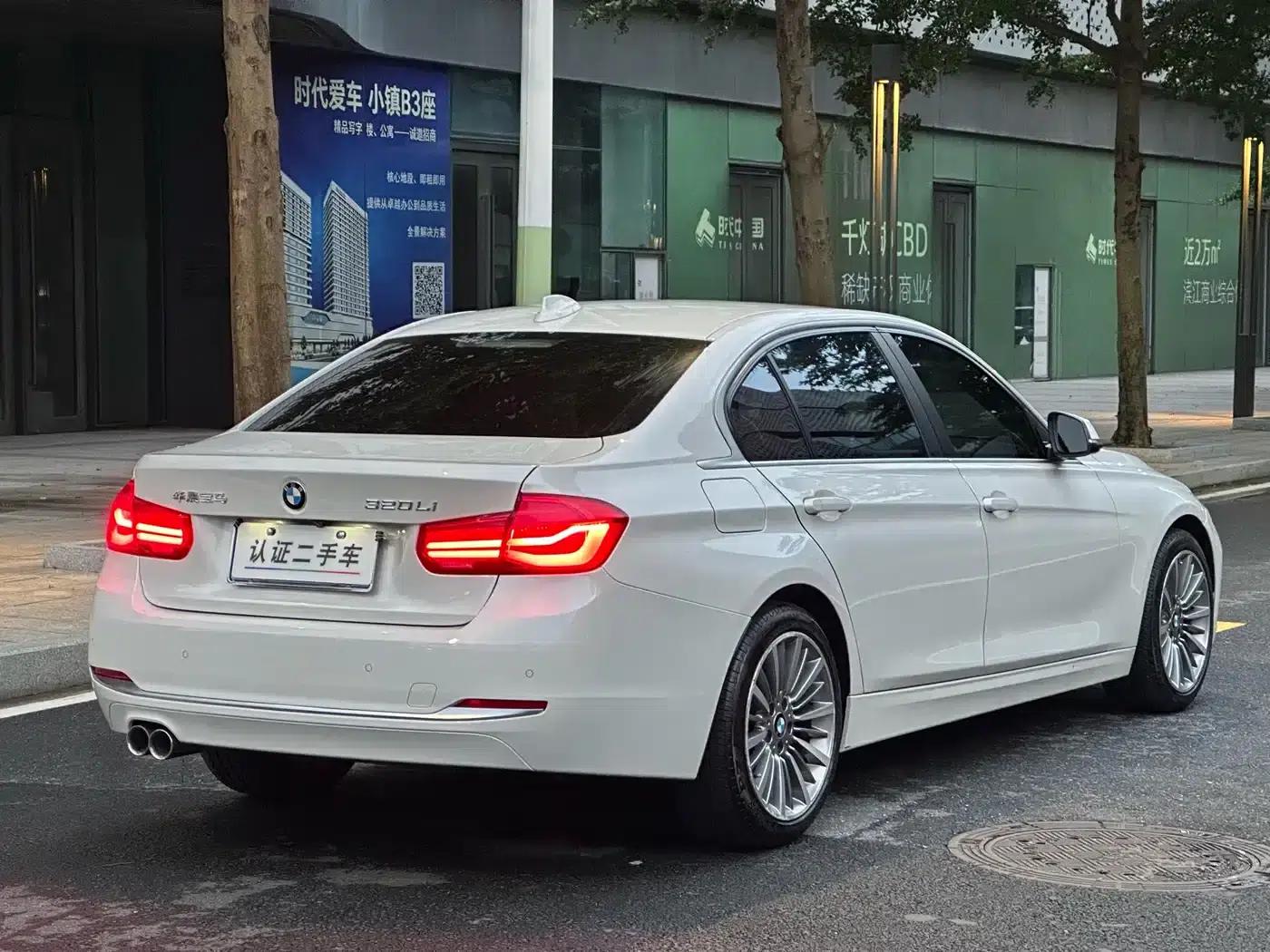 BMW 3 Series 2019 320Li Fashion Edition — миниатюра 28