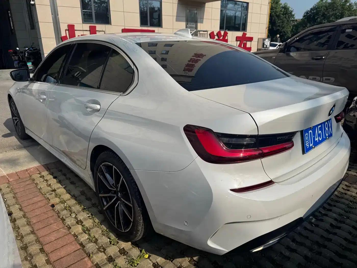2022 BMW 3 Series 325Li M Sport Package — миниатюра 11