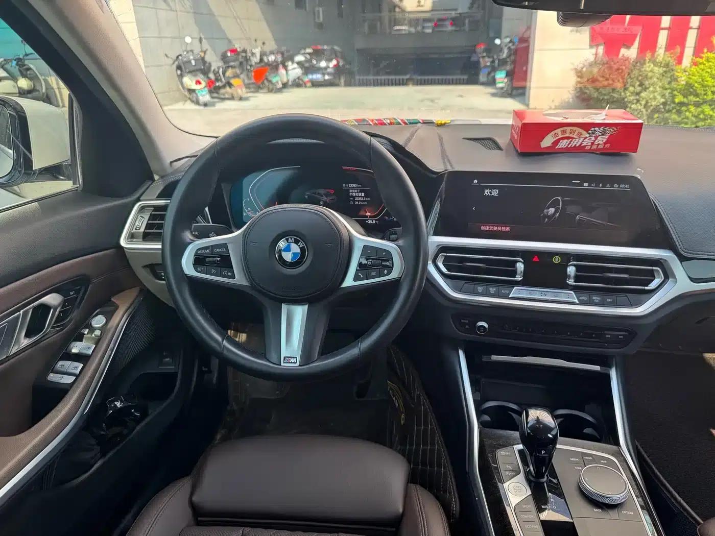 2022 BMW 3 Series 325Li M Sport Package — миниатюра 6