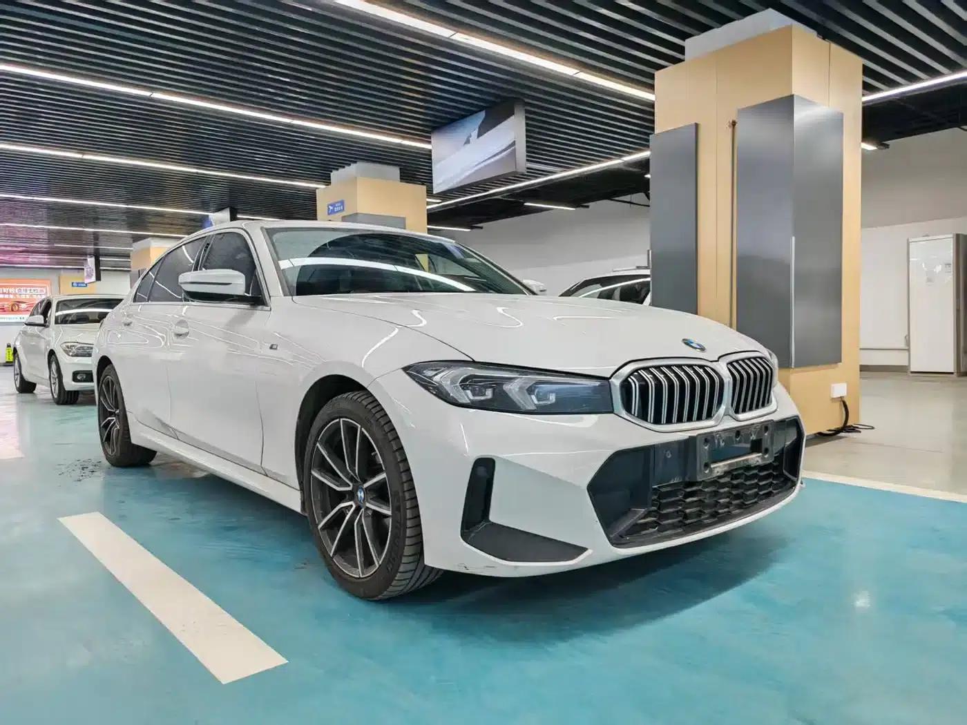 2023 BMW 3 Series 320Li M Sport Package — миниатюра 2