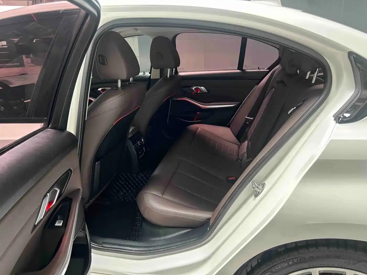 2020 BMW 3 Series 320i Sport Package — миниатюра 5