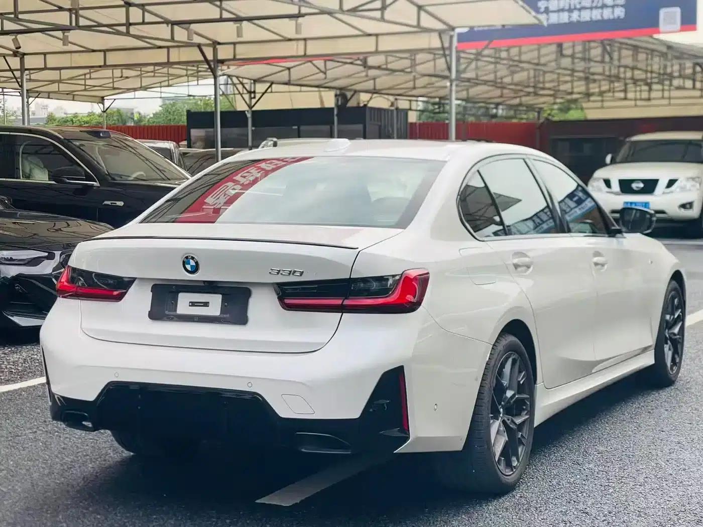 2025 BMW 3 Series 330Li Luxury M Sport Shadow Edition — миниатюра 6