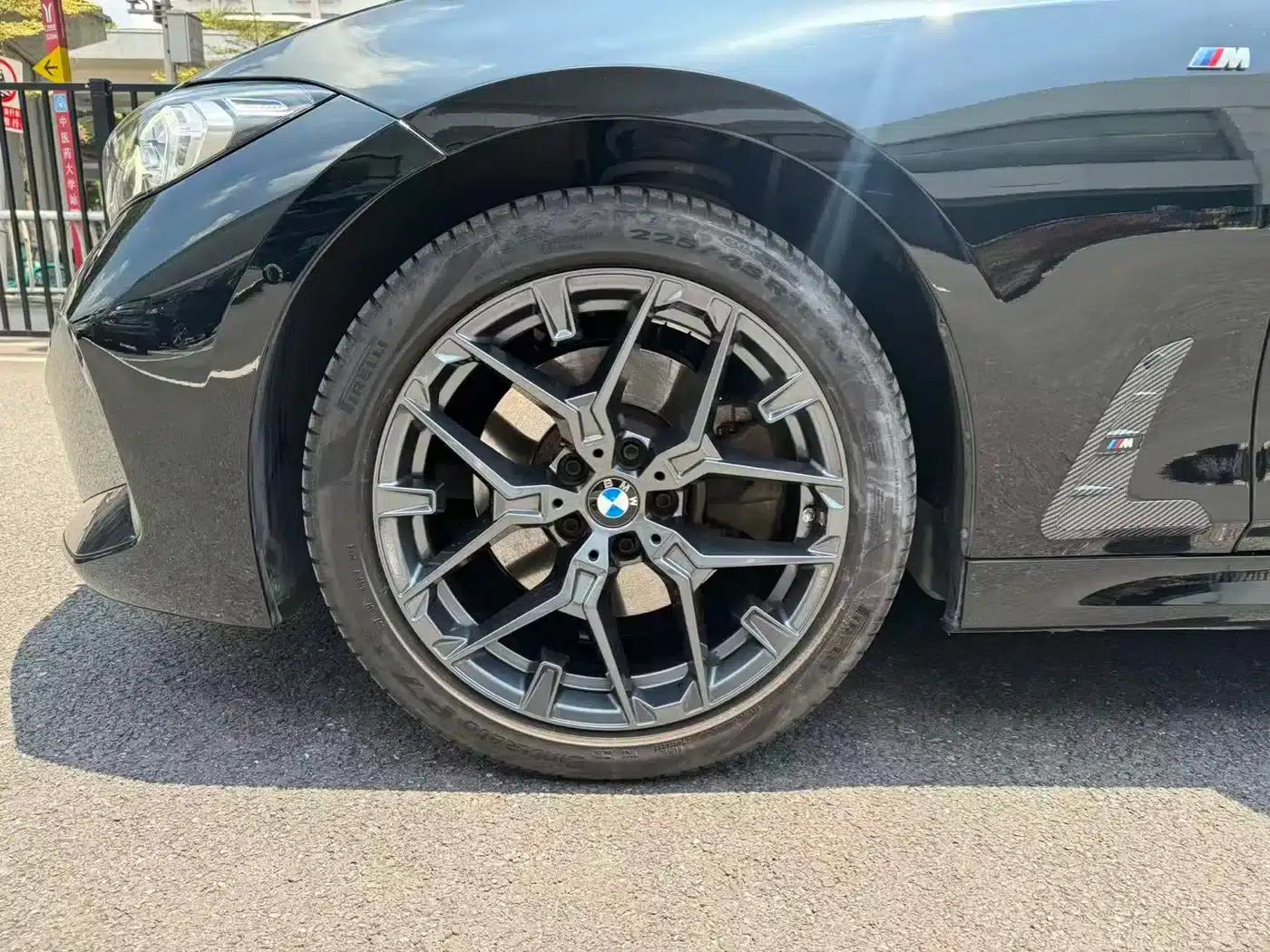 2025 BMW 3 Series 330Li M Sport Shadow Edition — миниатюра 3