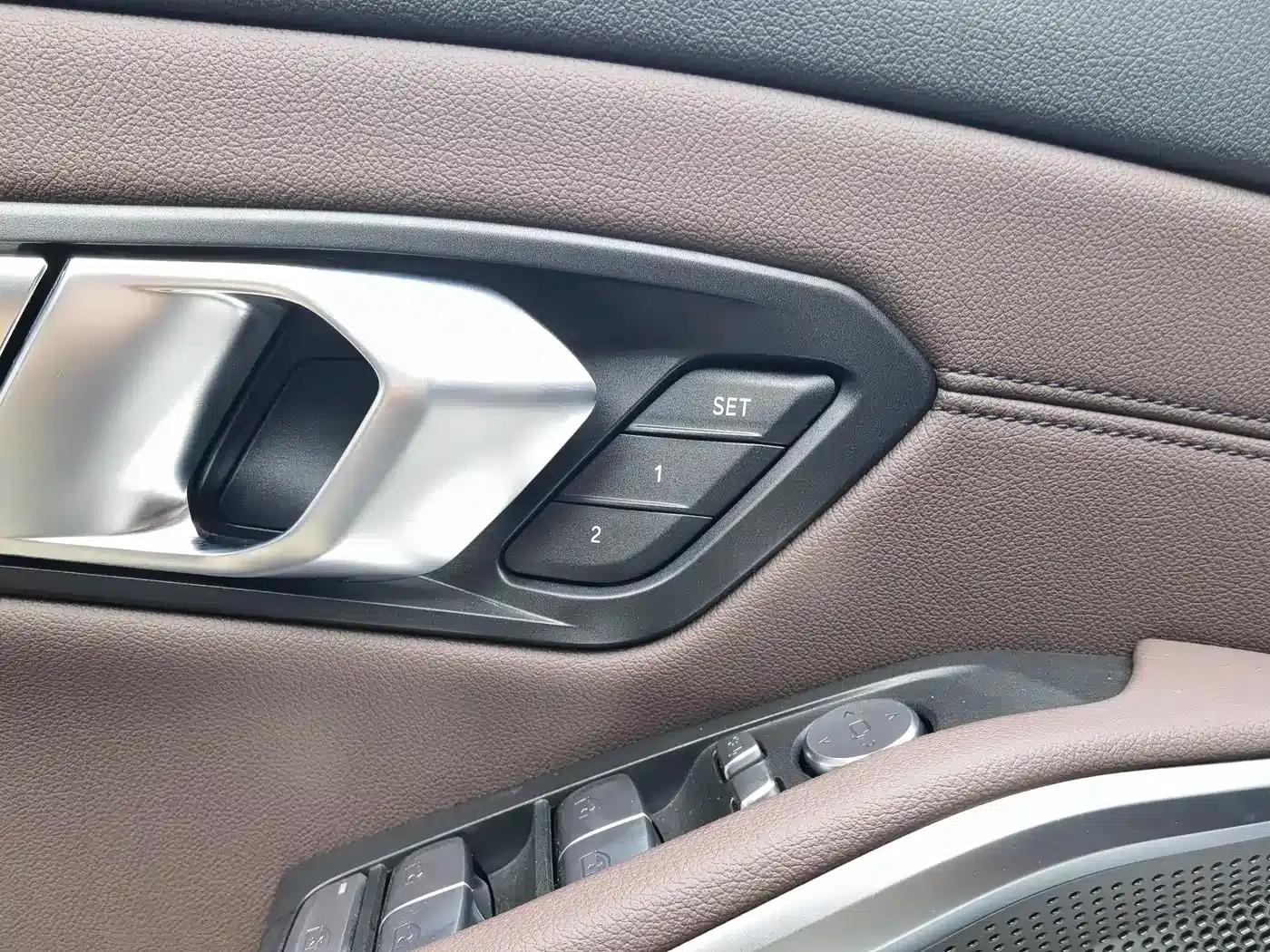 2021 BMW 3 Series 320Li M Sport Package — миниатюра 14