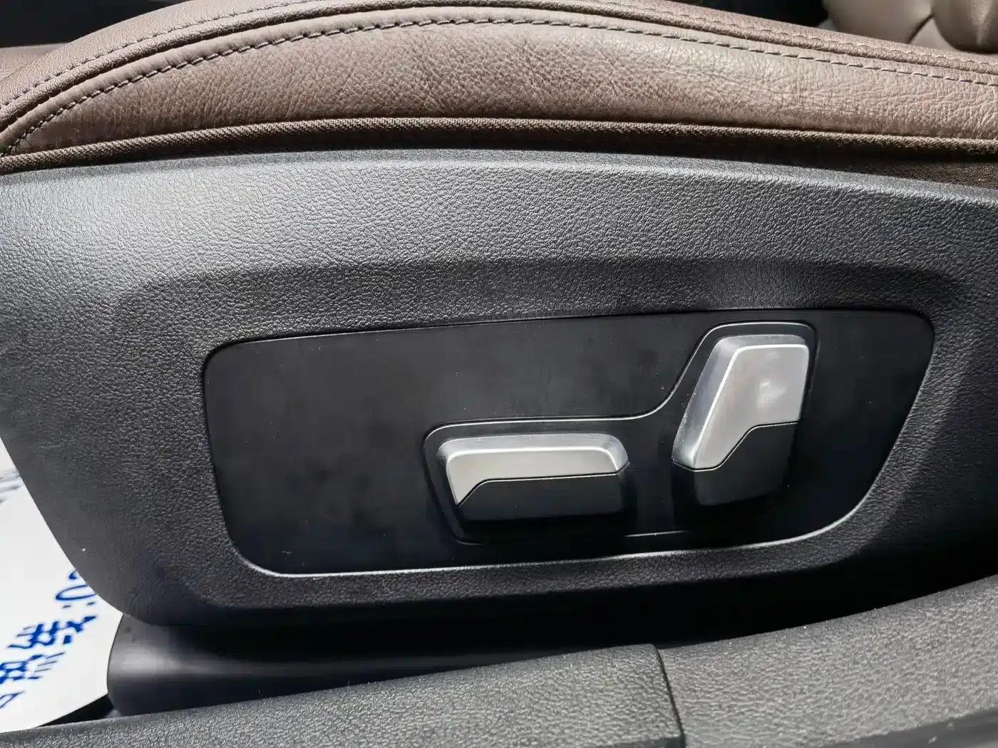 2021 BMW 3 Series 320Li M Sport Package — миниатюра 15