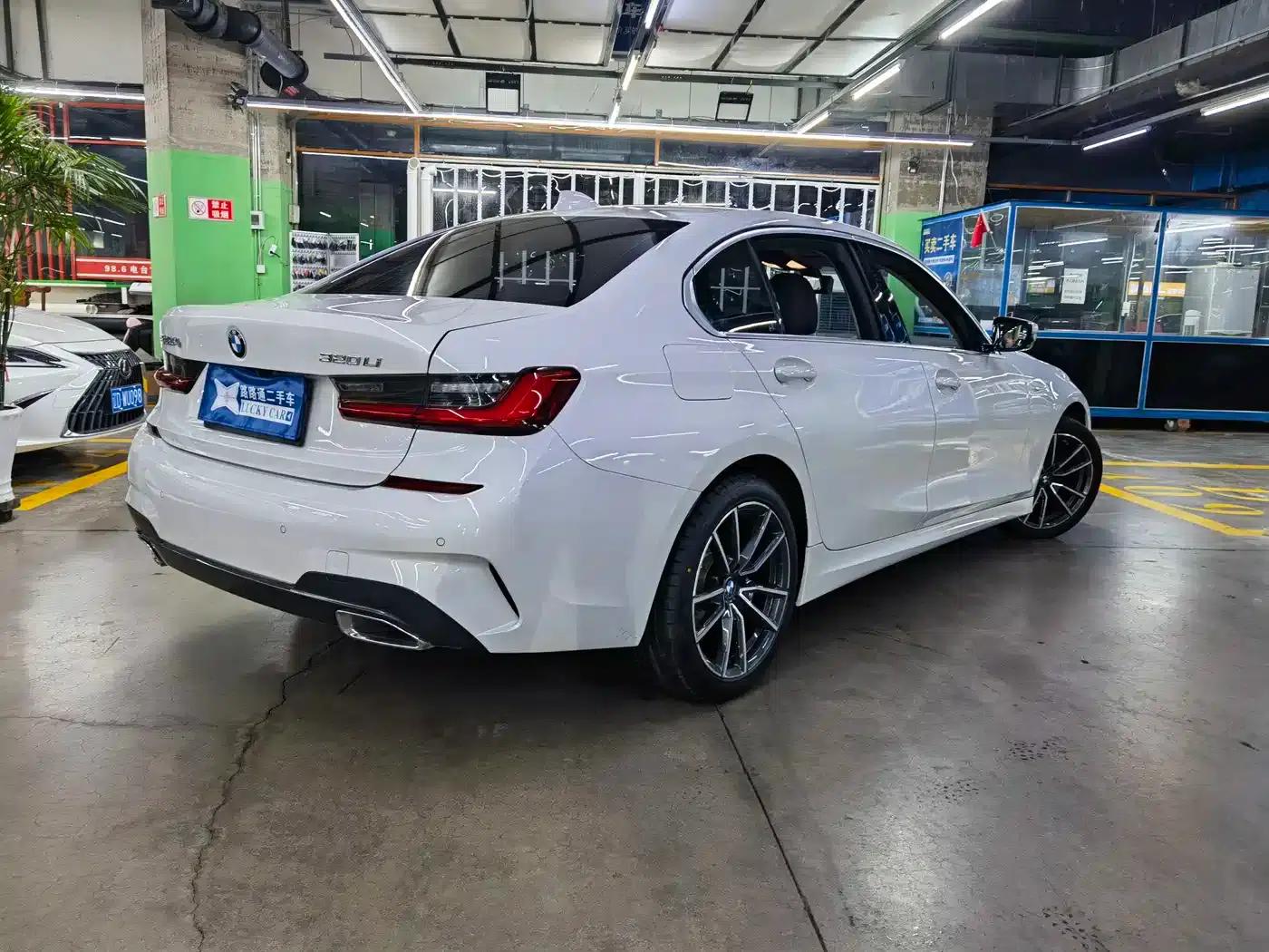 2021 BMW 3 Series 320Li M Sport Package — миниатюра 6