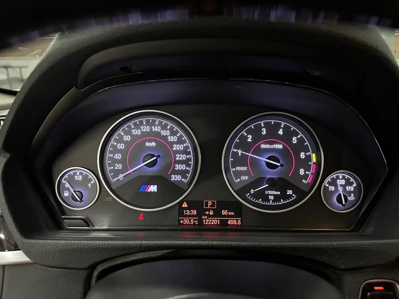 2017 BMW 3 Series 320Li Fashion Edition — миниатюра 12