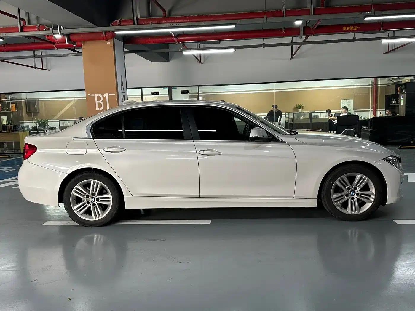 2017 BMW 3 Series 320Li Fashion Edition — миниатюра 4