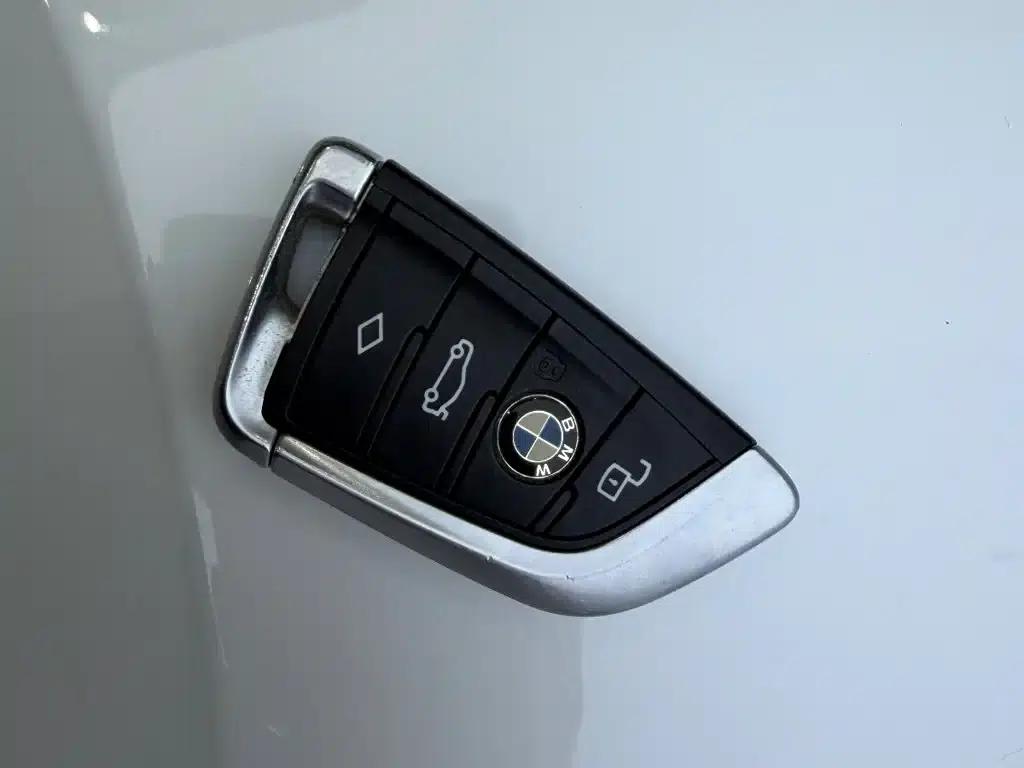 2020 BMW 3 Series 320Li M Sport Package — миниатюра 2