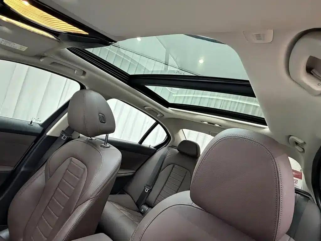 2020 BMW 3 Series 320Li M Sport Package — миниатюра 12