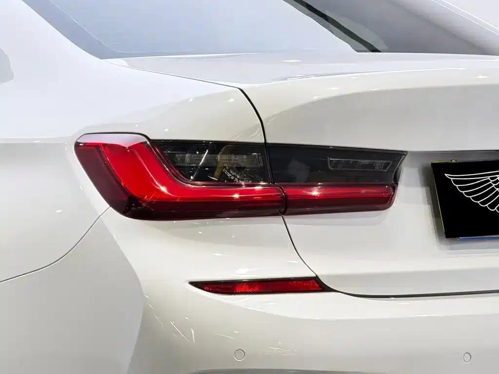 2020 BMW 3 Series 320Li M Sport Package — миниатюра 7