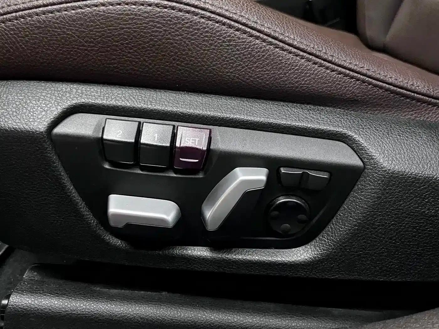2018 BMW 3 Series 320Li Leading M Sport Package — миниатюра 17