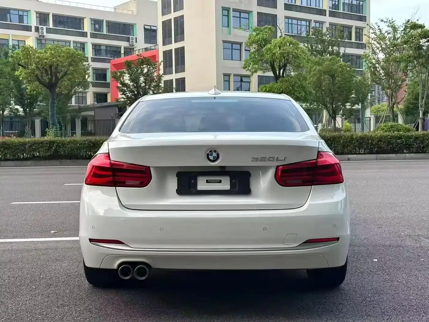 2017 BMW 3 Series 320Li Fashion Edition — миниатюра 8