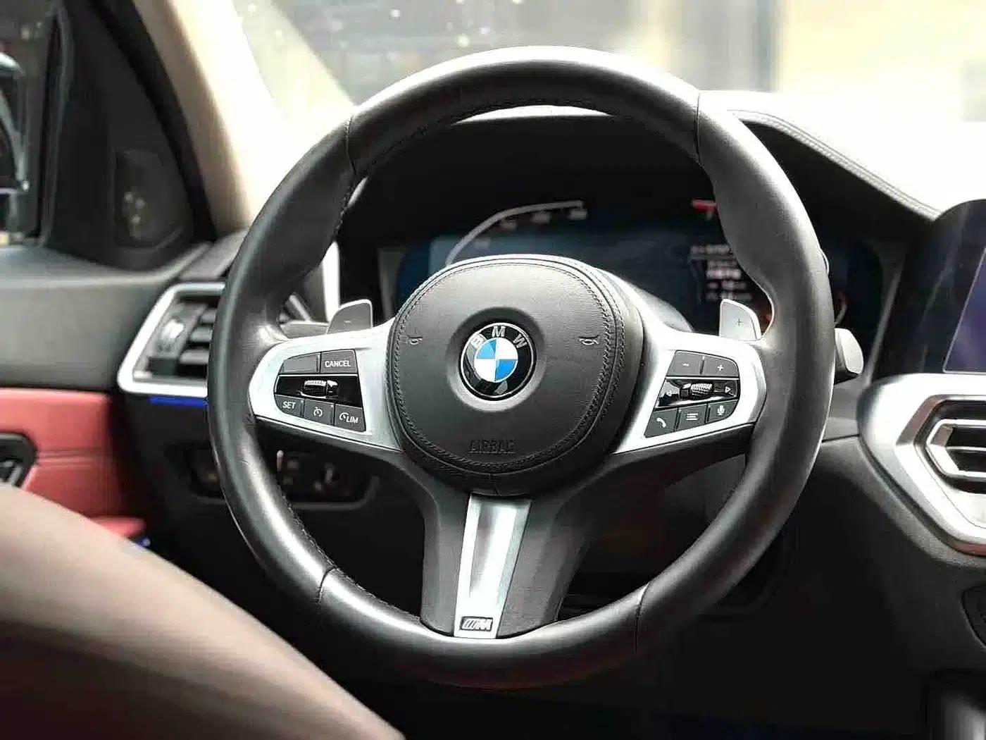 2022 BMW 3 Series 330i M Sport Shadow Edition — миниатюра 6