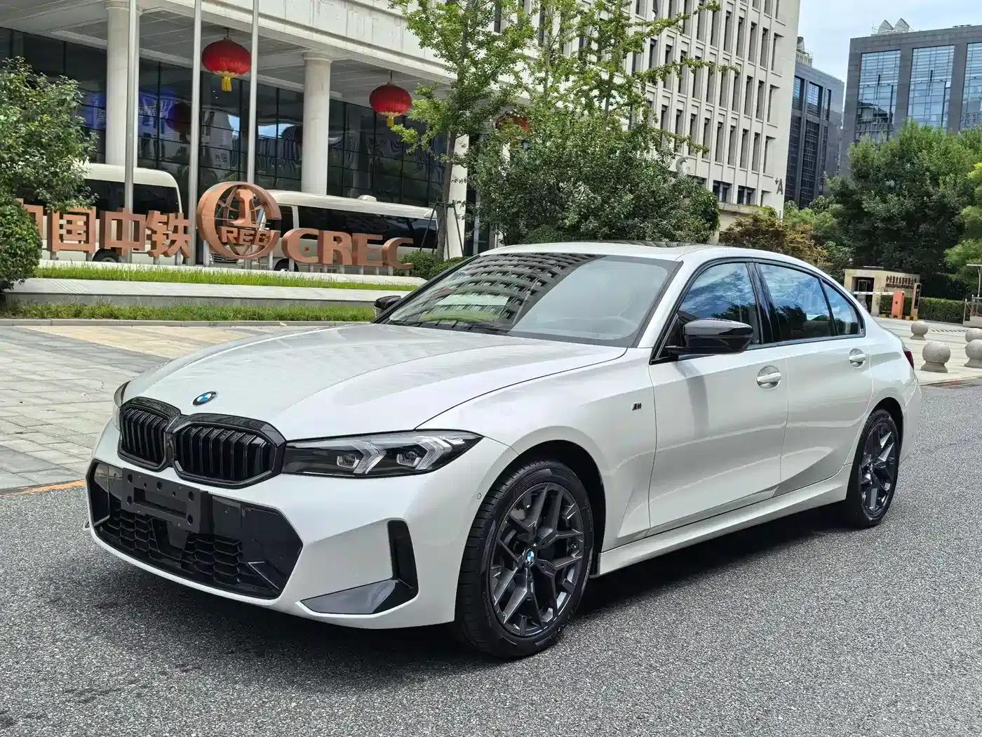 2026 BMW 3 Series 330Li M Sport Shadow Edition — миниатюра 1