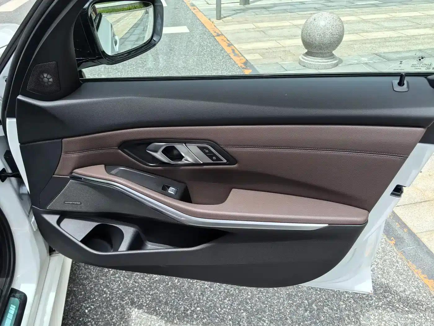 2026 BMW 3 Series 330Li M Sport Shadow Edition — миниатюра 19