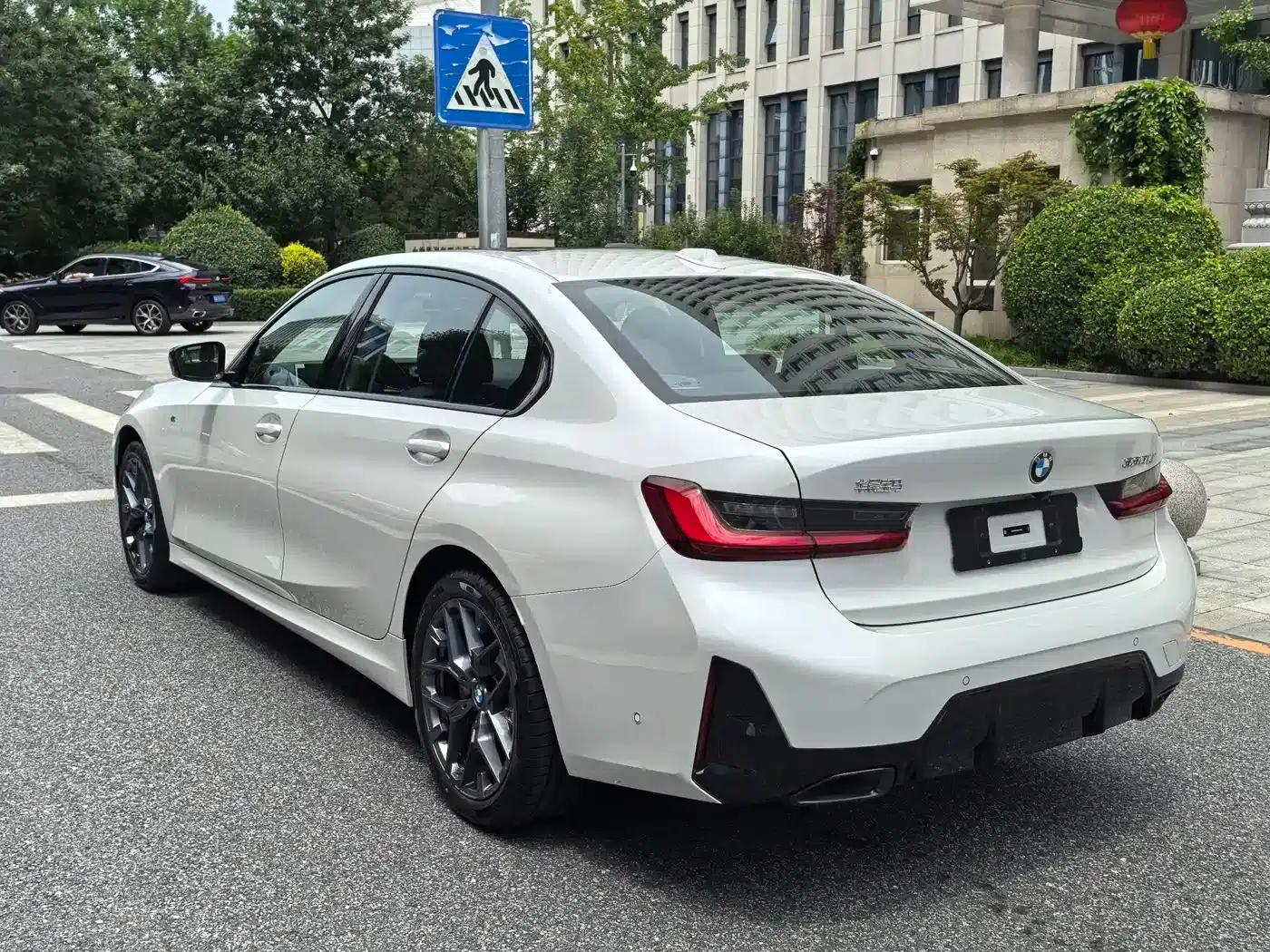 2026 BMW 3 Series 330Li M Sport Shadow Edition — миниатюра 3