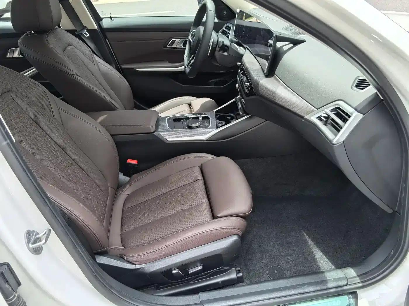 2026 BMW 3 Series 330Li M Sport Shadow Edition — миниатюра 21