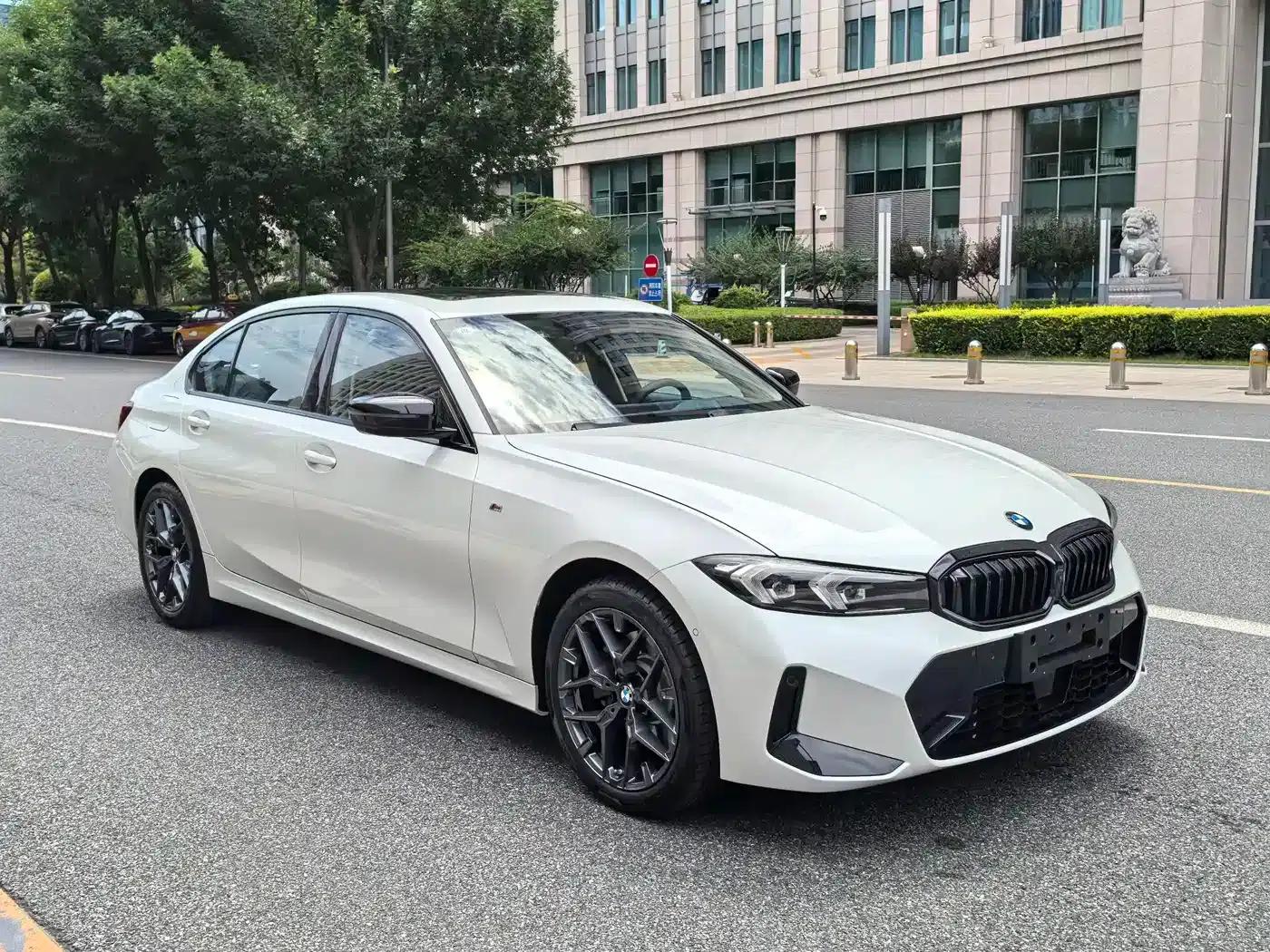 2026 BMW 3 Series 330Li M Sport Shadow Edition — миниатюра 7
