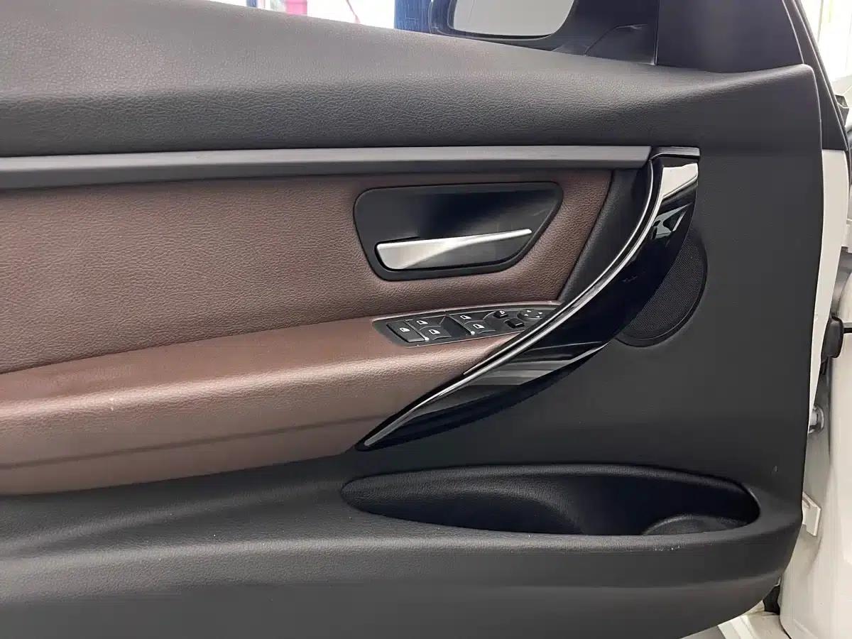 BMW 3 Series 2019 320Li Fashion Edition — миниатюра 17