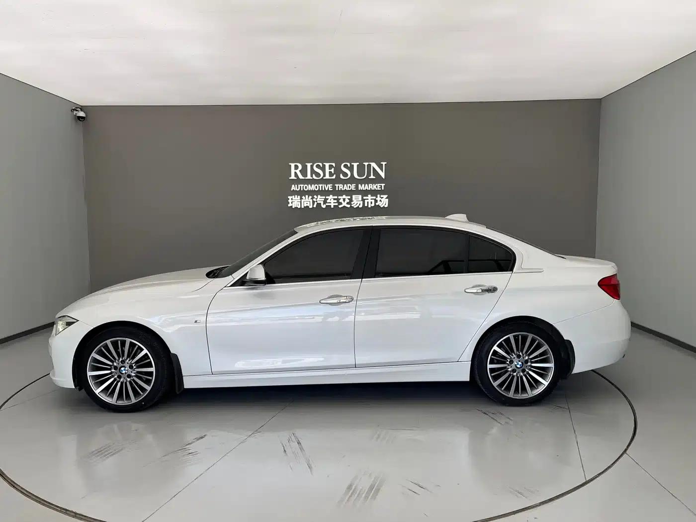 BMW 3 Series 2019 320Li Fashion Edition — миниатюра 7