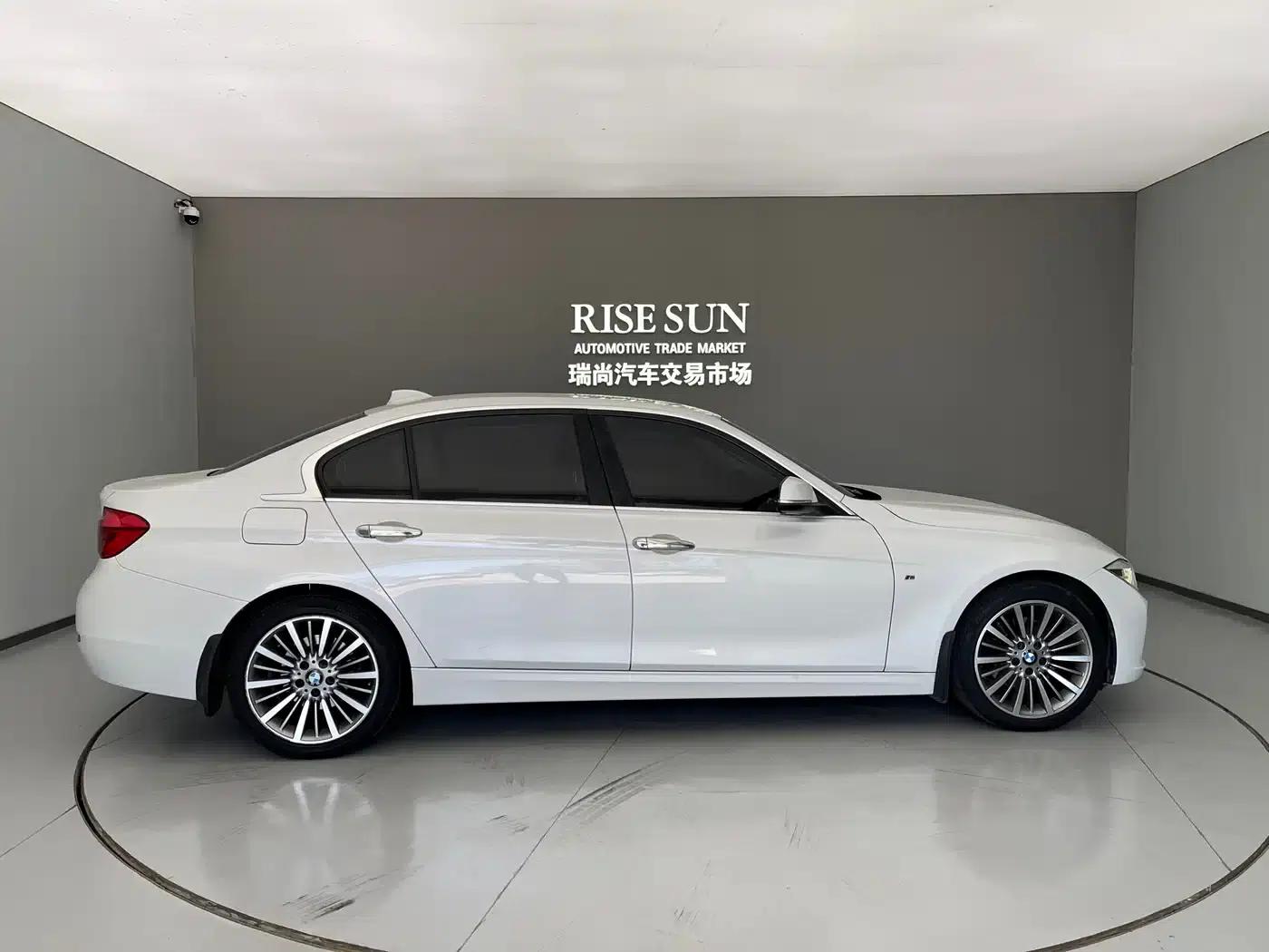 BMW 3 Series 2019 320Li Fashion Edition — миниатюра 8