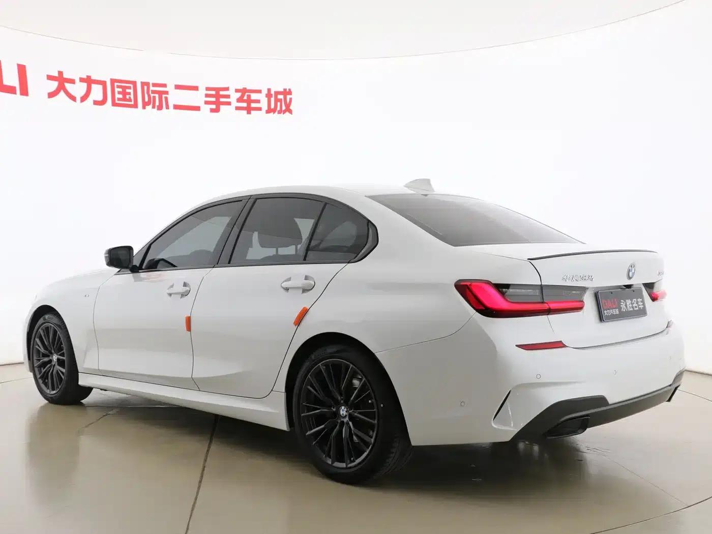 2021 BMW 3 Series 325i M Sport Shadow Edition — миниатюра 14