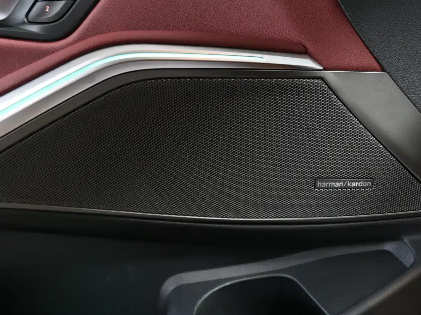 2021 BMW 3 Series 325i M Sport Shadow Edition — миниатюра 8