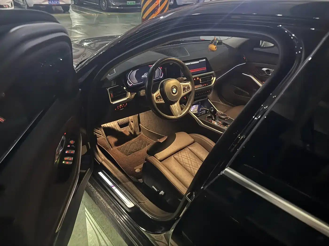 2022 BMW 3 Series 325i M Sport Package — миниатюра 3
