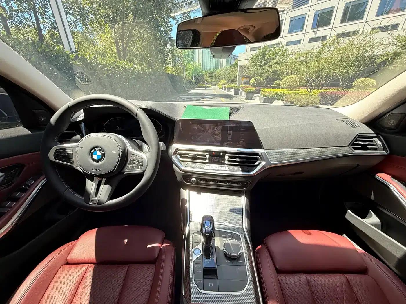 2022 BMW 3 Series Facelift 325i M Sport Shadow Edition — миниатюра 9