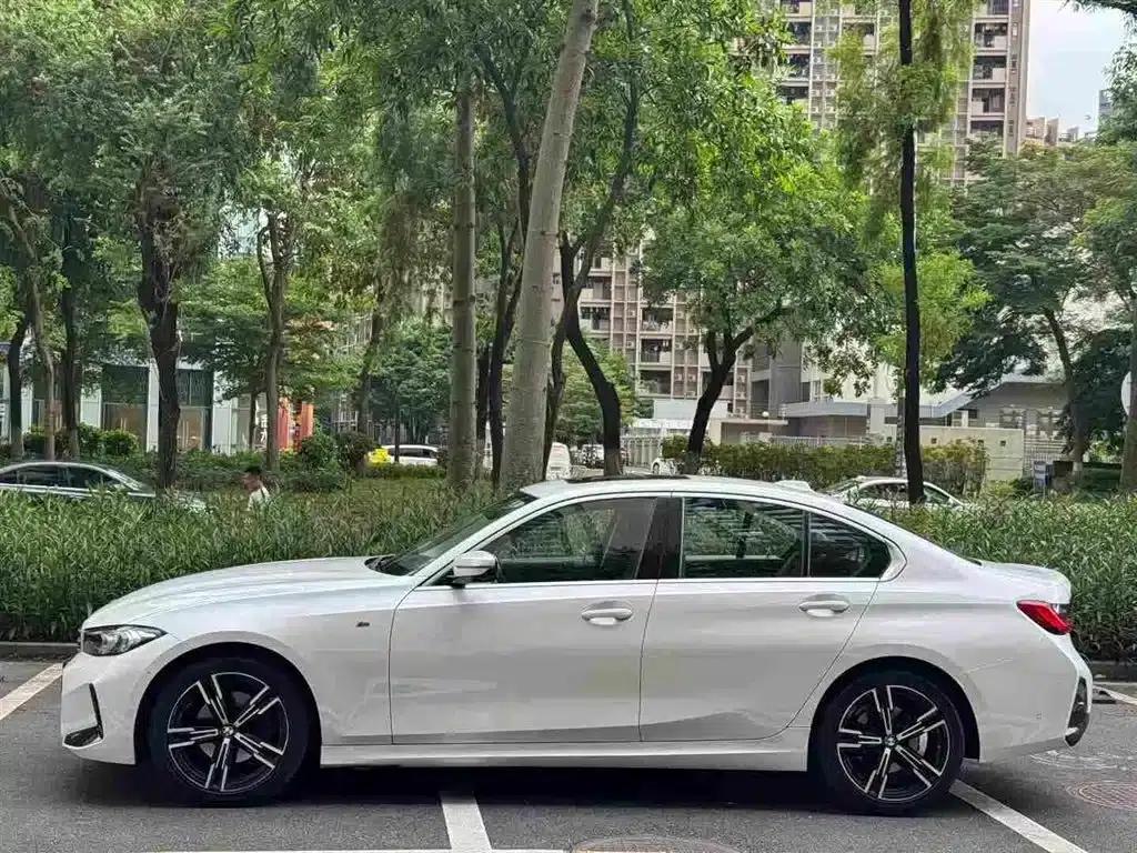 2024 BMW 3 Series 325i M Sport Package — миниатюра 3