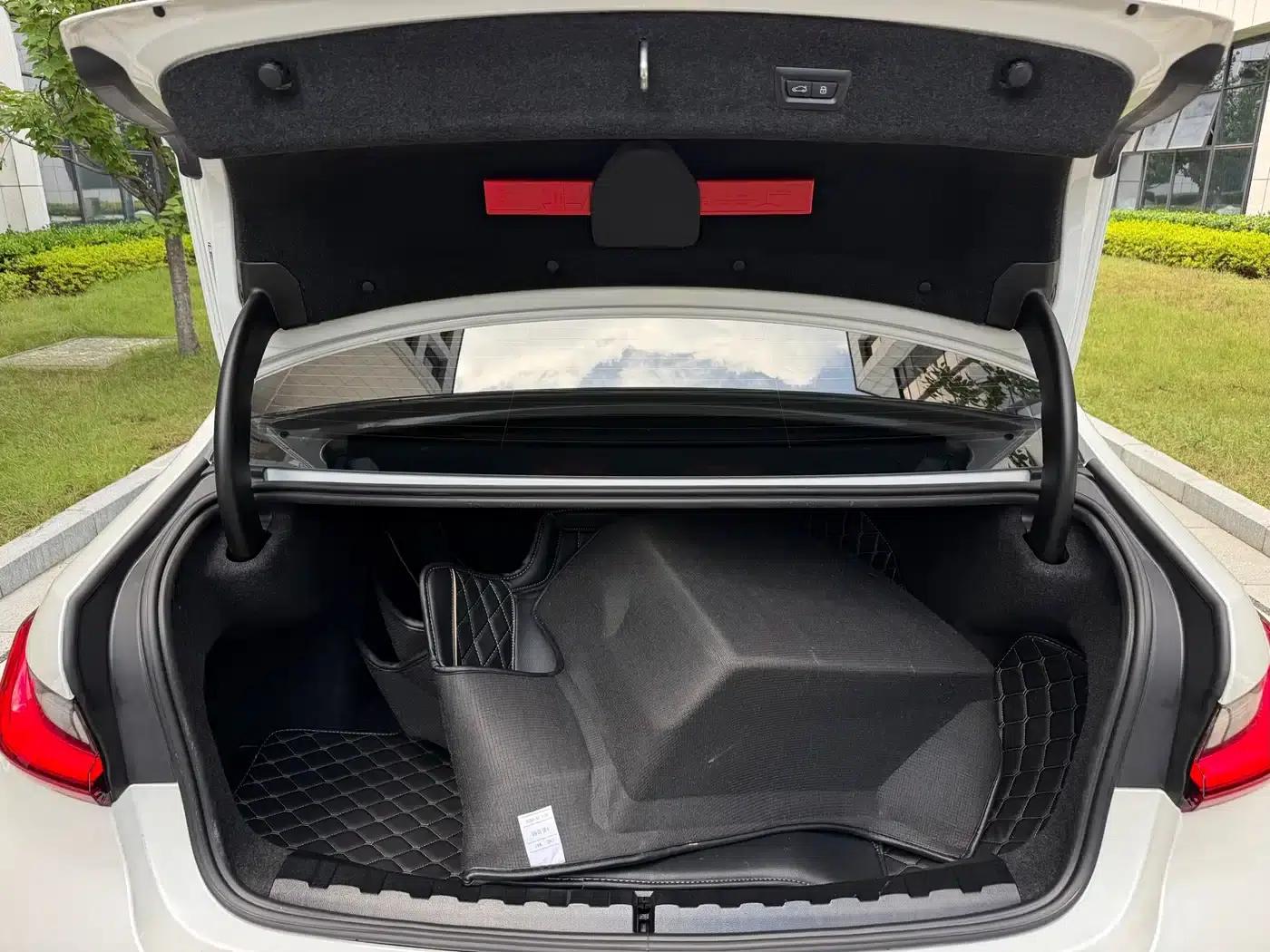 2025 BMW 3 Series 325Li M Sport Package — миниатюра 29