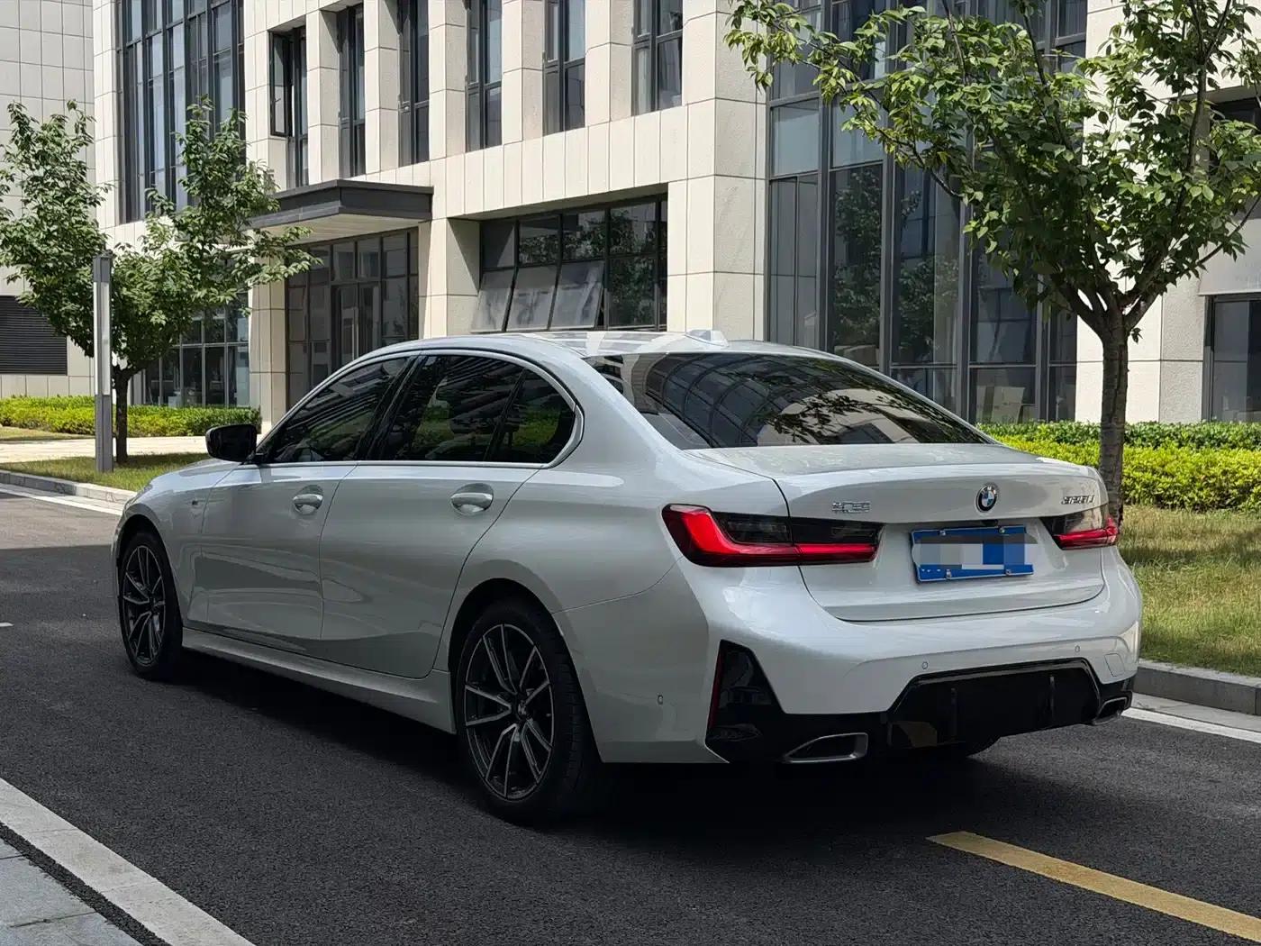 2025 BMW 3 Series 325Li M Sport Package — миниатюра 4