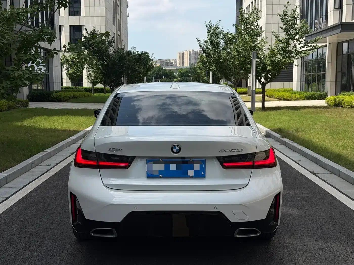 2025 BMW 3 Series 325Li M Sport Package — миниатюра 5