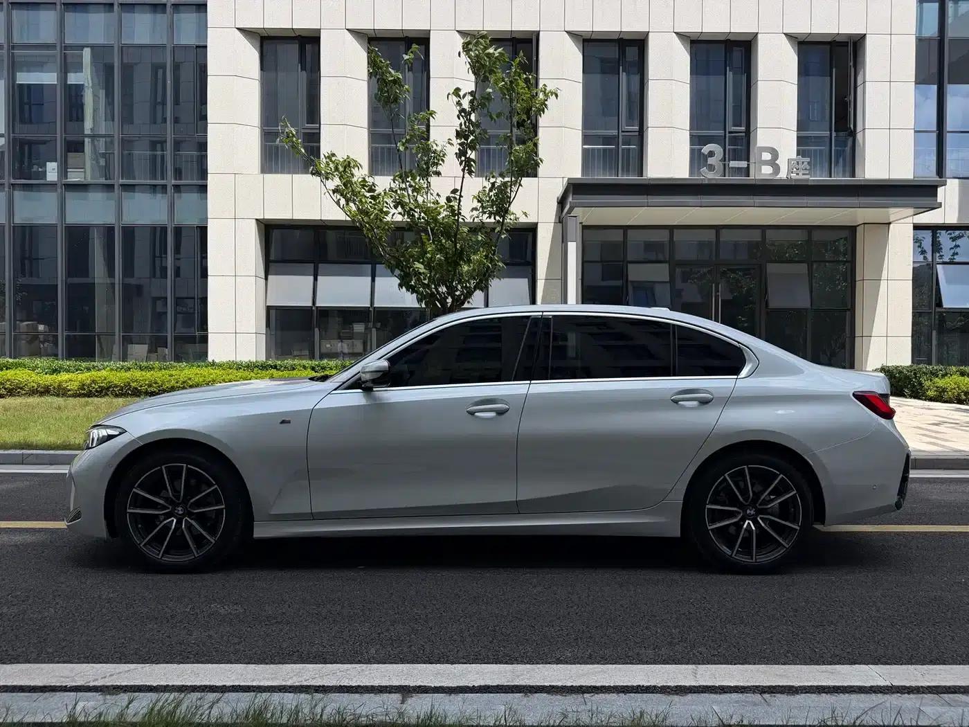 2025 BMW 3 Series 325Li M Sport Package — миниатюра 7