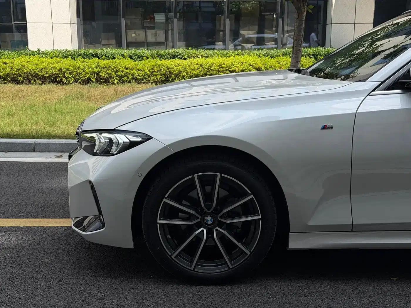 2025 BMW 3 Series 325Li M Sport Package — миниатюра 8
